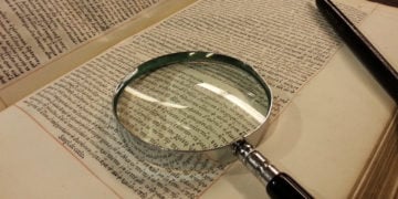 Ένας από τους τόμους που περιλαμβάνονται στη συλλογή της Εθνικής Βιβλιοθήκης Αργυρουπόλεως «Ο Κυριακίδης» (φωτ.: Εύξεινος Λέσχη Ποντίων Νάουσας)