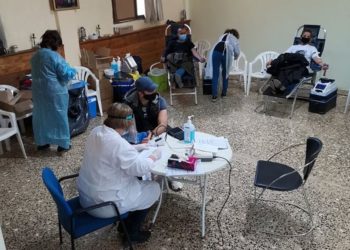 Στιγμιότυπο από την εθελοντική αιμοδοσία των Ακριτών Σταυρουπολης.