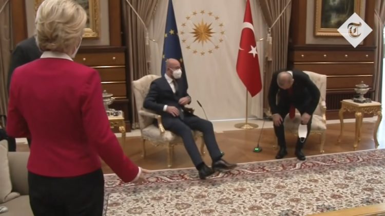 Το στιγμιότυπο που προσβάλει βάναυσα την Ευρώπη (φωτ.: YouTube)