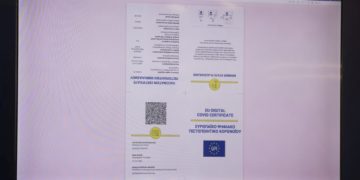 Tο ευρωπαϊκό ψηφιακό πιστοποιητικό EU Digital COVID Certificate (φωτ.: ΑΠΕ-ΜΠΕ/ Γρ. Τύπου Πρωθυπουργού/Δημήρης Παπαμήτσος)
