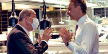 Μυστική συνάντηση Μητσοτάκη - Ερσίν Τατάρ σε κουζίνα ξενοδοχείου στις Βρυξέλλες (φωτό: Anadolu)