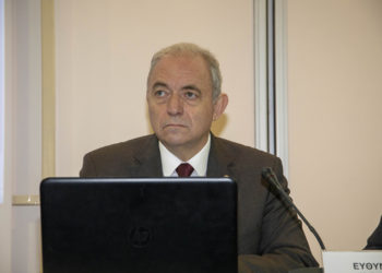Ο καθηγητής Ευθύμης Λέκκας (φωτ.: ΑΠΕ-ΜΠΕ)