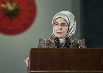 Η ομιλία της Εμινέ Ερντογάν που εξόργισε τους Τούρκους με τον κυνισμό της (φωτ.: Ali Balikci/ AA)