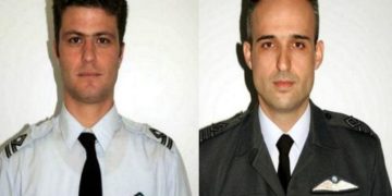 Οι πεσόντες αξιωματικοί Δημήτρης Στοϊλίδης και Ιωάννης Χατζούδης