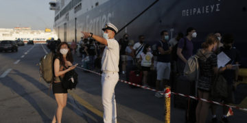 (Φωτ.: ΑΠΕ-ΜΠΕ / Κώστας Τσιρώνης)