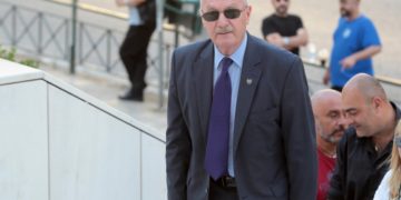 O πρώην βουλευτής, το 2014, ενώ προσέρχεται στο γραφείο του ανακριτή προκειμένου να απολογηθεί για τις κατηγορίες που τoν βάρυναν για το αδίκημα της ένταξης και διεύθυνσης εγκληματικής οργάνωσης (φωτ.: ΑΠΕ-ΜΠΕ/Παντελής Σαΐτας)