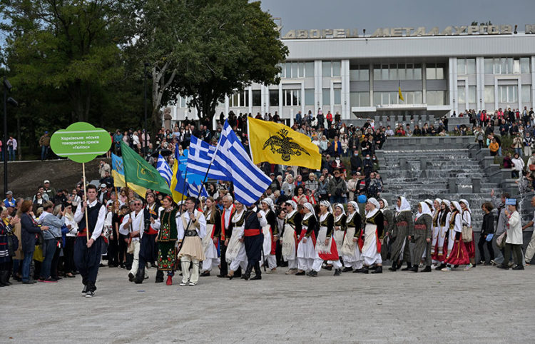 Στιγμιότυπο από το Πανουκρανικό Φεστιβάλ Ελληνικού Πολιτισμού  που έγινε στη Μαριούπολη τον Σεπτέμβριο του 2021 (φωτ.: Ομοσπονδία Ελληνικών Συλλόγων Ουκρανίας)