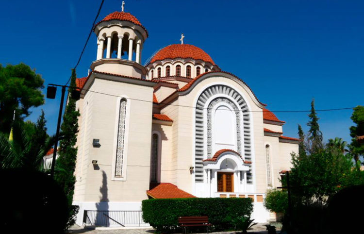 Ναός Αγίων Αποστόλων Πέτρου και Παύλου Πεύκης 
(πηγή: Facebook)
