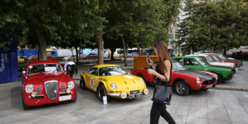 Αυτοκίνητα που έχουν συμμετάσχει σε παλαιότερα Ράλι Ακρόπολις εκτίθενται στην πλατεία Συντάγματος (φωτ.: ΑΠΕ-ΜΠΕ / Ορέστης Παναγιώτου)