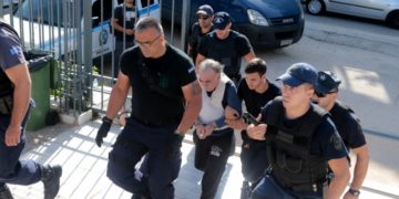 O Εμμανουήλ Σοροπίδης, ο οποίος κατηγορείται για τη δολοφονία της 32χρονης εφοριακού Δώρας Ζέμπερη στο Β' Νεκροταφείο, τον Οκτώβριο του 2017 (φωτ. αρχείου: ΑΠΕ-ΜΠΕ/Παντελής Σαΐτας)