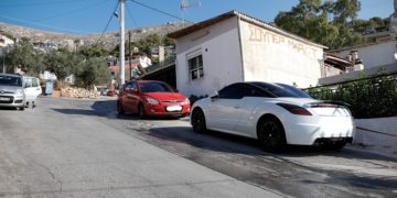 Εικόνα από την περιοχή του Περάματος όπου χθες έπεσε νεκρός σεσημασμένος 20χρονος Ρομά από αστυνομικά πυρά (φωτ.: EUROKINISSI / Τάκης Σαγιάς)