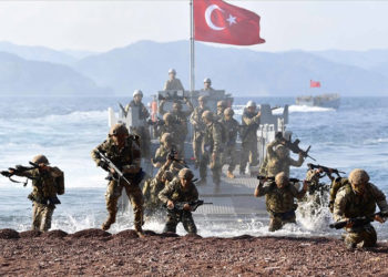 Τούρκοι κομάντο στην άσκηση «Θαλασσόλυκος 2021» (φωτ.: Twitter / Mete Sohtaoğlu)