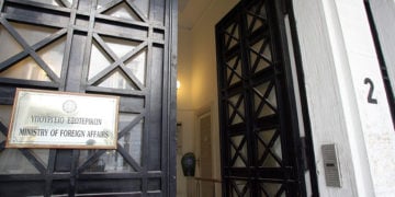 Η είσοδος του υπουργείου Εξωτερικών (φωτ.: EUROKINISSI / Τατιάνα Μπόλαρη)