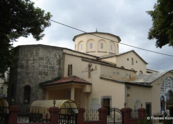 Η Παναγία Χρυσοκέφαλος, σήμερα Ortahisar-Fatih Buyuk Camii (φωτ.: Θ. Κιζιρίδου)