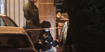 Στο σημείο αυτό σκότωσαν τον 35χρονο πυγμάχο, έξω από γυμναστήριο στο Γαλάτσι (φωτ.: EUROKINISSI/ΒΑΣΙΛΗΣ ΡΕΜΠΑΠΗΣ)