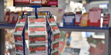 Χριστουγεννιάτικο Λαϊκό Λαχείο