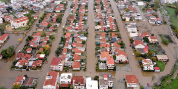 Το πλημμυρισμένο Μεσολόγγι από ψηλά (φωτ.: EUROKINISSSI)
