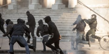 Στιγμιότυπο από την πορεία αλληλεγγύης για τις καταλήψεις στο ΑΠΘ (φωτ.: EUROKINISSI/Ραφαήλ Γεωργιάδης)