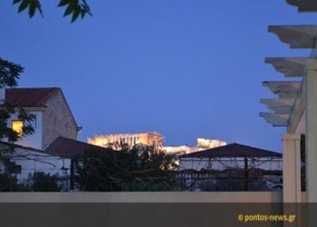 Άποψη της Ευξείνου Λέσχης Αθηνών, με θέα την Ακρόπολη (φωτ.: Χριστίνα Κωνσταντάκη)