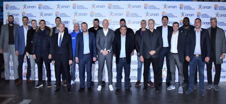 Γιάννης Μπουρούσης, Κώστας Τσαρτσαρής, Θοδωρής Παπαλουκάς, Νίκος Ζήσης, Δήμος Ντικούδης, Βαγγέλης Λιόλιος, Σωτήρης Μανωλόπουλος, Γιάννης Ρόκκας, Νίκος Φιλίππου, Γιαν Κάρας, Φάνης Χριστοδούλου, Οδυσσέας Χριστοφόρου, Νίκος Λινάρδος, Νίκος Σταυρόπουλος, Ευθύμης Ρεντζιάς, Κώστας Παταβούκας, Σοφοκλής Σχορτσιανίτης, Δημήτρης Παπανικολάου, Βασίλης Σούλης