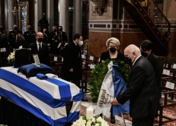 (Φωτ.; EUROKINISSI / Τατιάνα Μπόλαρη)