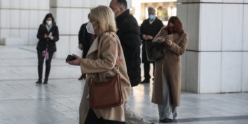 Η πρώην Περιφερειάρχης Αττικής Ρένα Δούρου προσέρχεται στα δικαστήρια όπου συνεχίζεται η δίκη για την υπόθεση των φονικών πλημμυρών στη Μάνδρα Αττικής το 2017 (φωτ.:
(Σωτήρης Δημητρόπουλος/EUROKINISSI)
