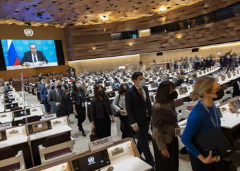 Διπλωμάτες αποχωρούν κατά την ομιλία Λαβρόφ στον ΟΗΕ (φωτ.: EPA/ Salvatore Di Nofl/ Pool)