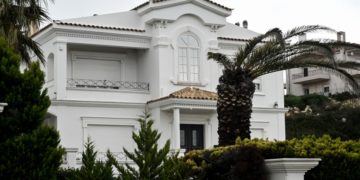 Η κατοικία του επιχειρηματία, ιδιοκτήτη επιχείρησης ανταλλακτικών και εμπορίας αυτοκίνητων, στο Ντράφι (φωτ.: 
(Μιχάλης Καραγιάννης/EUROKINISSI)