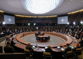 Στιγμιότυπο από την έκτακτη συνεδρίαση των υπουργών Εξωτερικών των χωρών-μελών του ΝΑΤΟ (φωτ.: EPA / Stephanie Lecocq)