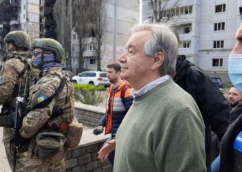 Ο γ.γ. του ΟΗΕ Αντόνιο Γκουτέρες στην Μποροτιάνκα
(Φωτ.:Laurence Figa-Talamanca/EPA)