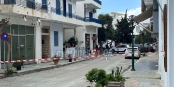 Λήψη από το σημείο της δολοφονίας του 50χρονου αγιογράφου (φωτ.: cyclades.gr)