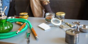Ναργιλές και προϊόντα καπνού (φωτ.: pexels.com)