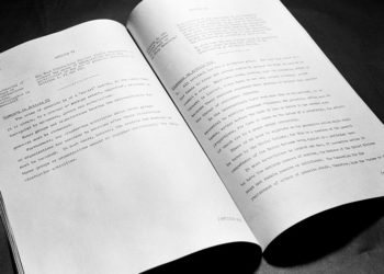 Το κείμενο της Σύμβασης του ΟΗΕ για την Πρόληψη και Καταστολή του Εγκλήματος της Γενοκτονίας (φωτ.: United Nations Photo)