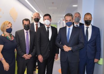 Μίνα Γκάγκα, Aναπληρώτρια Yπουργός Υγείας, Θάνος Πλεύρης, Υπουργός Υγείας, Γιαν Κάρας, Διευθύνων Σύμβουλος ΟΠΑΠ, Karel Komarek, Πρόεδρος Δ.Σ. της Allwyn, Κυριάκος Μητσοτάκης, Πρωθυπουργός, Καμίλ Ζίγκλερ, Εκτελεστικός Πρόεδρος ΟΠΑΠ, Εμμανουήλ Παπασάββας, Κοινός Διοικητής των Διασυνδεόμενων Παιδιατρικών Νοσοκομείων
