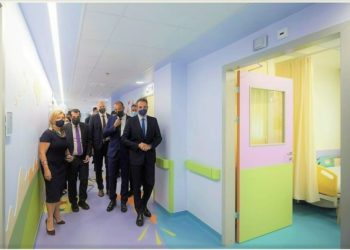 Μίνα Γκάγκα, Aναπληρώτρια Yπουργός Υγείας, Θάνος Πλεύρης, Υπουργός Υγείας, Γιαν Κάρας, Διευθύνων Σύμβουλος ΟΠΑΠ, Εμμανουήλ Παπασάββας, Κοινός Διοικητής των Διασυνδεόμενων Παιδιατρικών Νοσοκομείων, Κυριάκος Μητσοτάκης, Πρωθυπουργός