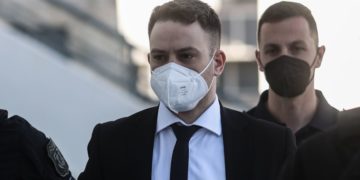 Δίκη του Μπάμπη Αναγνωστόπουλου για την δολοφονία της 20χρονης συζύγου του Κάρολαιν Κράουτς, (φωτ. αρχείου: EUROKINISSI/Βασίλης Ρεμπάπης)