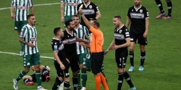 Εικόνα από το παιχνίδι ΠΑΟ-ΠΑΟΚ για το Κύπελλο Ελλάδος 2021-2022 (φωτ.: Θανάσης Δημόπουλος /EUROKINISSI)