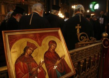 Εικόνα στο ναό της Αγίας Ειρήνης στο κέντρο της Αθήνας (φωτ.: EUROKINISSI / Χρήστος Μπόνης)