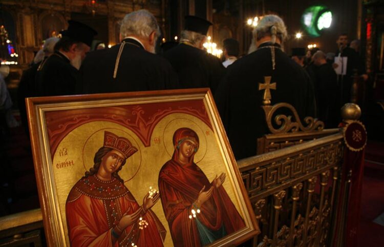 Εικόνα στο ναό της Αγίας Ειρήνης στο κέντρο της Αθήνας (φωτ.: EUROKINISSI / Χρήστος Μπόνης)