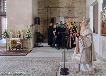 (Φωτ.: Μητρόπολη Βεροίας, Ναούσης, Καμπανίας)