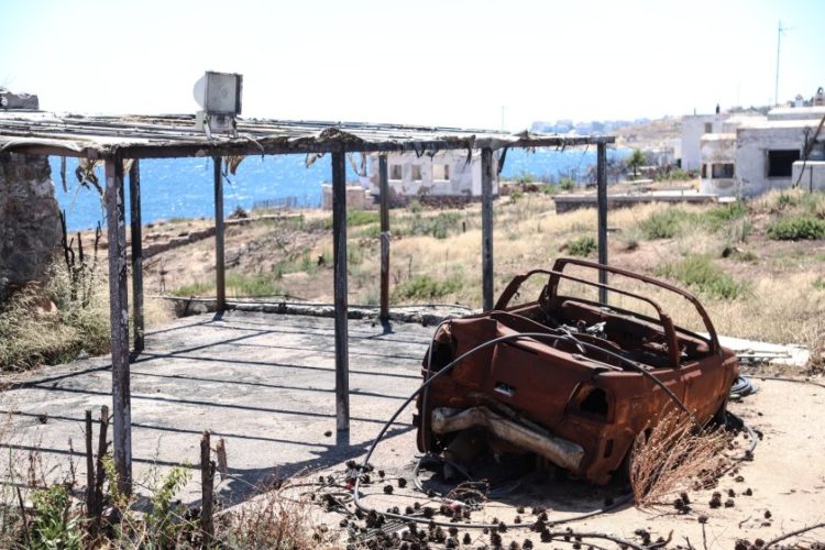 Εικόνα από το Μάτι Αττικής, το 2019, ένα χρόνο μετά τη φονική πυρκαγιά 
(φωτ.: EUROKINISSI/Σωτήρης Δημητρόπουλος)