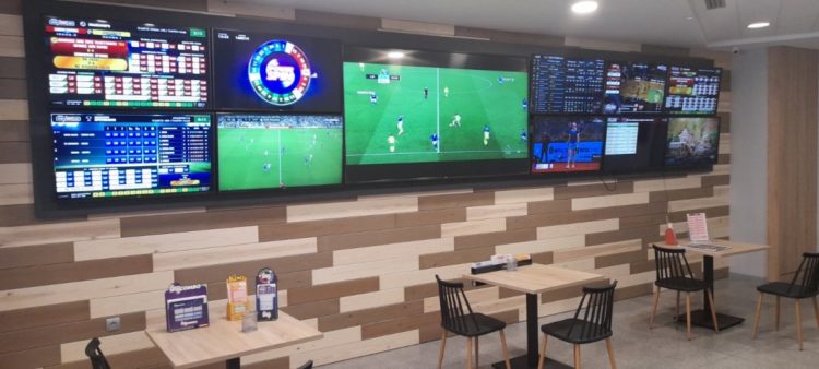 Το κατάστημα ΟΠΑΠ «Λάκι Στράικ» στο Περιστέρι