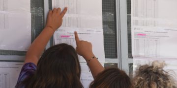 Αναρτημένες στα Λύκεια οι βαθμολογίες υποψηφίων των Πανελλαδικών Εξετάσεων (Φωτ.αρχείου: Eurokinissi/Βασίλης Παπαδόπουλος)