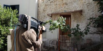 Το σπίτι στου Γκύζη όπου βρέθηκε νεκρή η 62χρονη (φωτ.: EUROKINISSI / Γιάννης Παναγόπουλος)