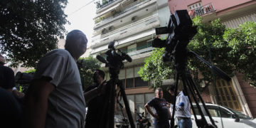 Η πολυκατοικία στο Κουκάκι όπου δολοφονήθηκε η 46χρονη Κ. από τον σύζυγό της (φωτ.: EUROKINISSI / Γιάννης Παναγόπουλος)