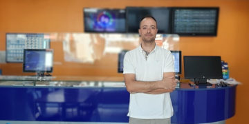 Ο Νίκος Πετρόπουλος, ιδιοκτήτης του τυχερού καταστήματος ΟΠΑΠ στο Π. Φάληρο