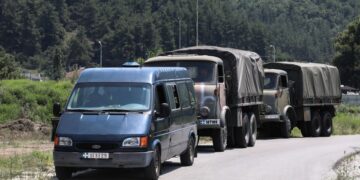 Κλιμάκιο Χημικής-Πυρηνικής Άμυνας έφτασε κοντά στο σημείο όπου τη νύχτα έπεσε oυκρανικό αεροσκάφος τύπου Antonov, στην περιοχή του Παλαιοχωρίου - Αντιφιλίππων στην Καβάλα (φωτ.: Λάσκαρης Τσούτσας /EUROKINISSI)