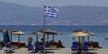 Παραλία Καραθώνα στο Ναύπλιο (Φωτ.αρχείου: Eurokinissi/Βασίλης Παπαδόπουλος)