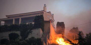 Πυρκαγιά στο Ντράφι της Πεντέλης, Τρίτη 19 Ιουλίου 2022 (Eurokinissi/Βασίλης Ρεμπάπης)