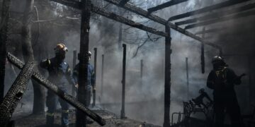 Δεύτερη ημέρα της πυρκαγιάς στην Πεντέλη, Τετάρτη 20 Ιουλίου 2022. (Φωτ.: Τατιάνα Μπόλαρη/Eurokinissi)